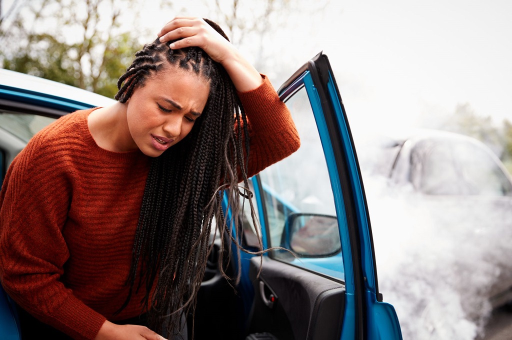 Key Factors to Consider When Choosing a Car Accident Lawyer for TBIs