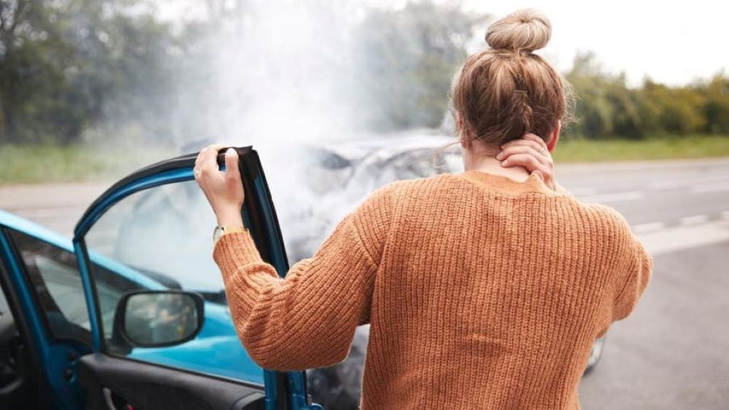 What to Expect When Working with an Auto Injury Attorney